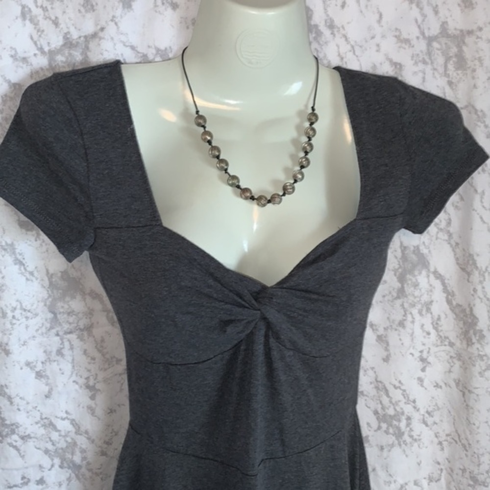 HOLLISTER SHORT GRAY FIT AND FLARE DRESS WITH SWEETHEART NECKLINE SIZE XS - Picture 2 of 5